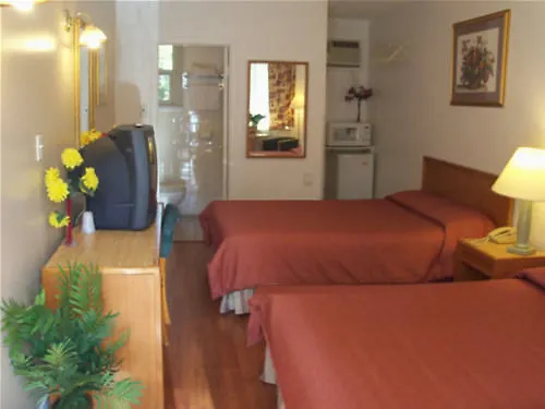 **  Park Motel Toronto Canada