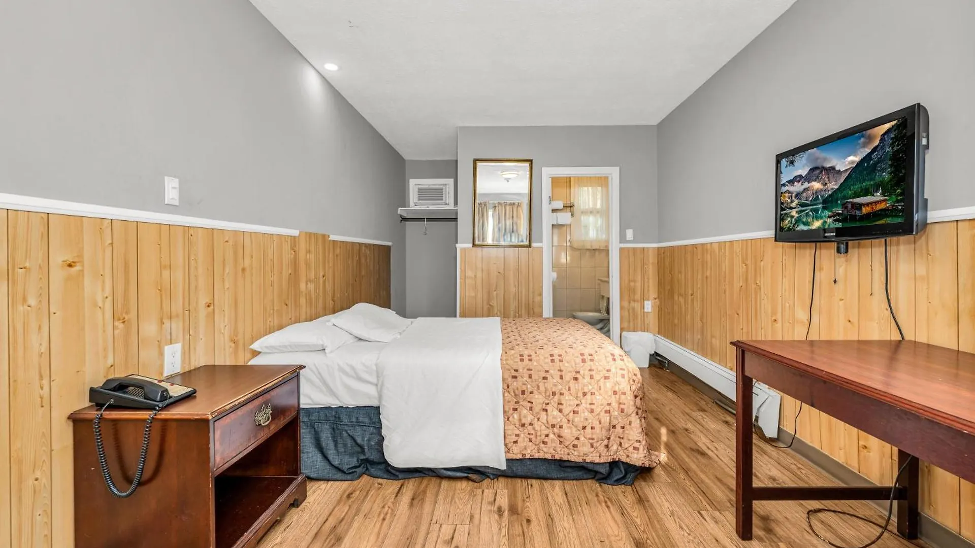 **  Park Motel Toronto Canada
